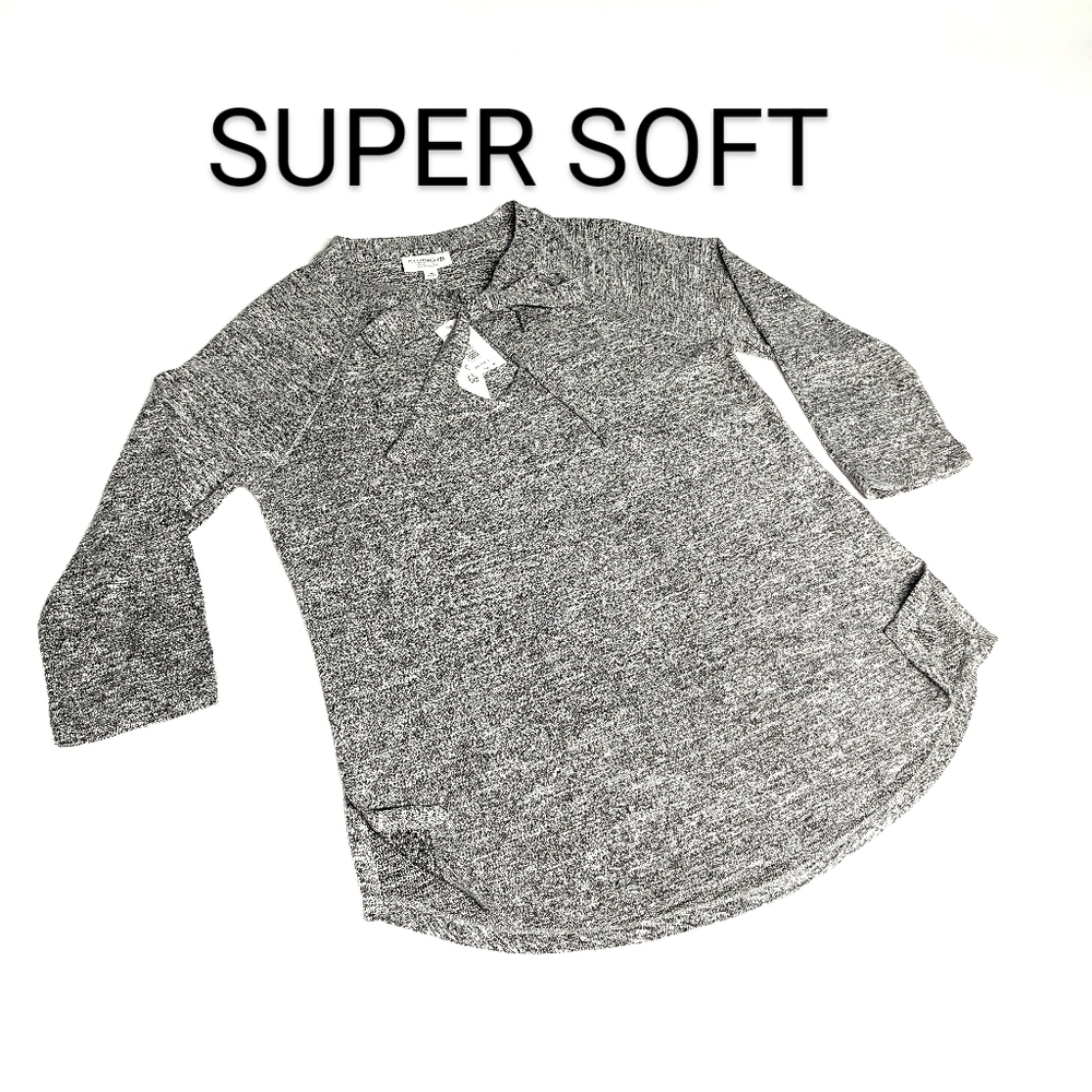 Studio B sweater w/cut out tie & bow grey heathered cropped sleeves side slits